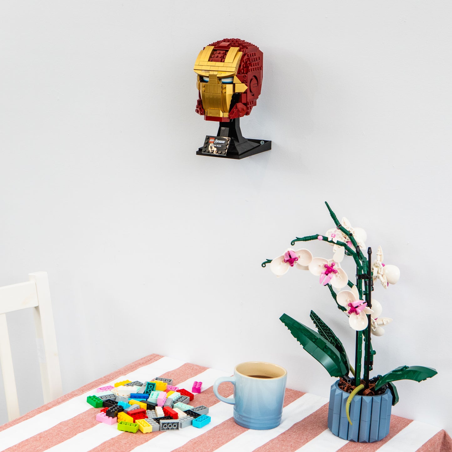 Display Stand For Brick Helmet Series
