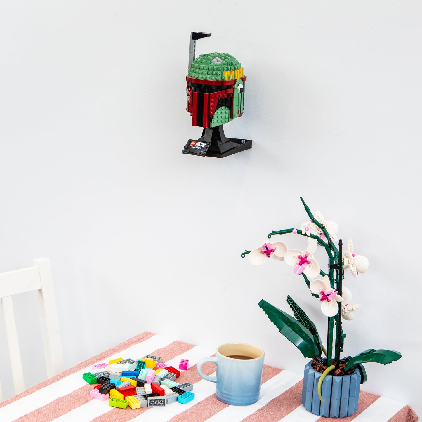 Display Stand For Brick Helmet Series
