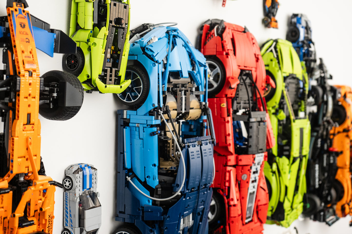 Wall Mount Bracket Compatible With Lego Technic Bugatti Chiron 42083