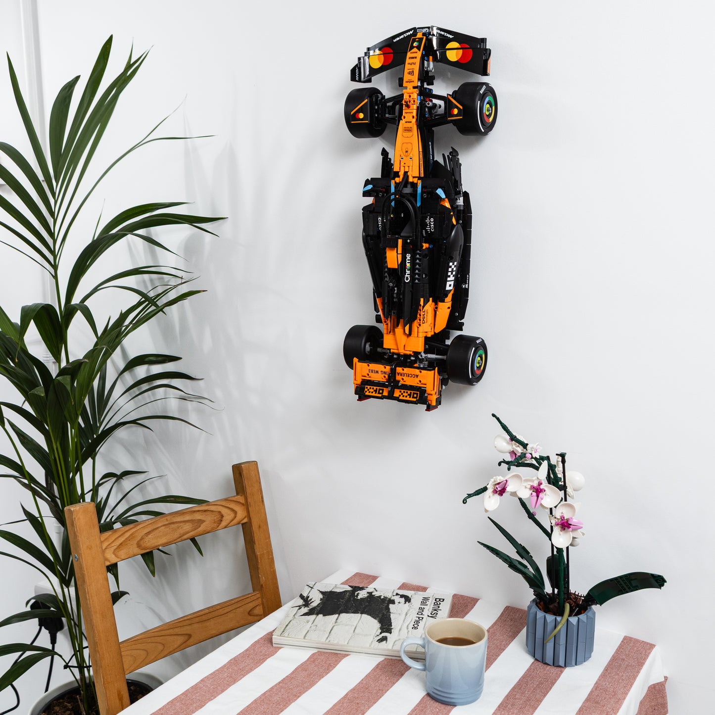 Wall Mount Bracket Compatible with Lego F1 Technic McLaren MCL39 42228 - Car Not Included